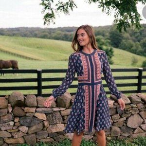 NWOT Gal Meets Glam Carlene Dress